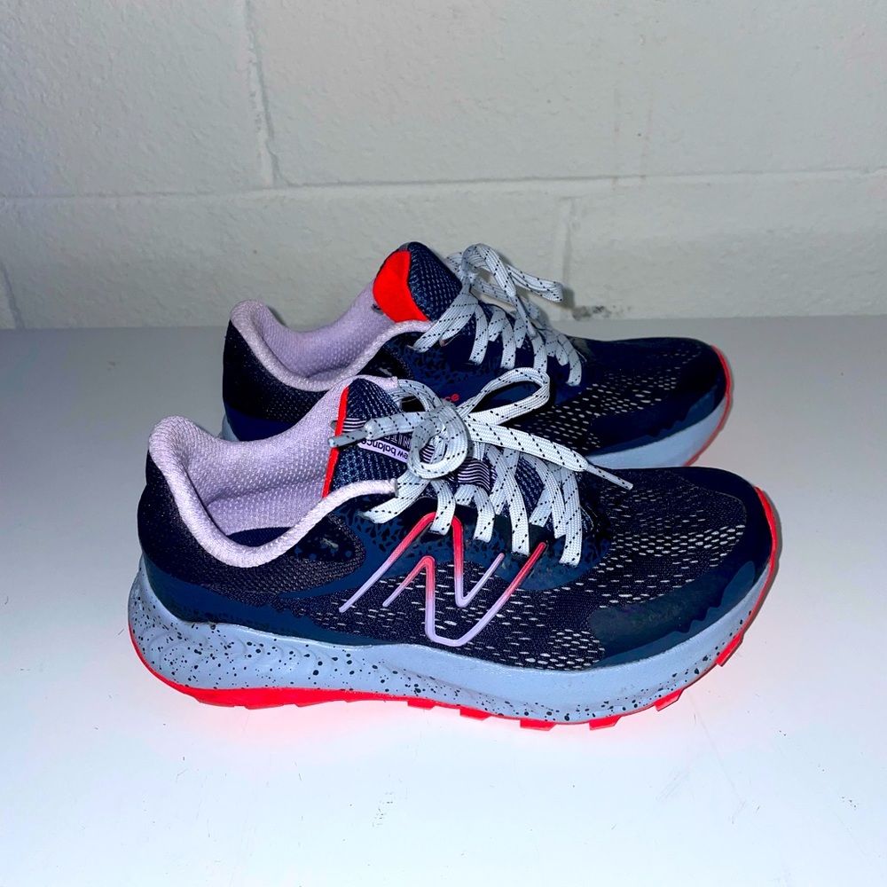 New Balance DynaSoft Running/Hiking Sneakers Size 6.5